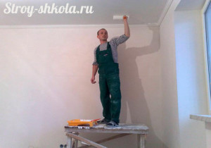 После нанесения шпаклевки ее просушивают сутки